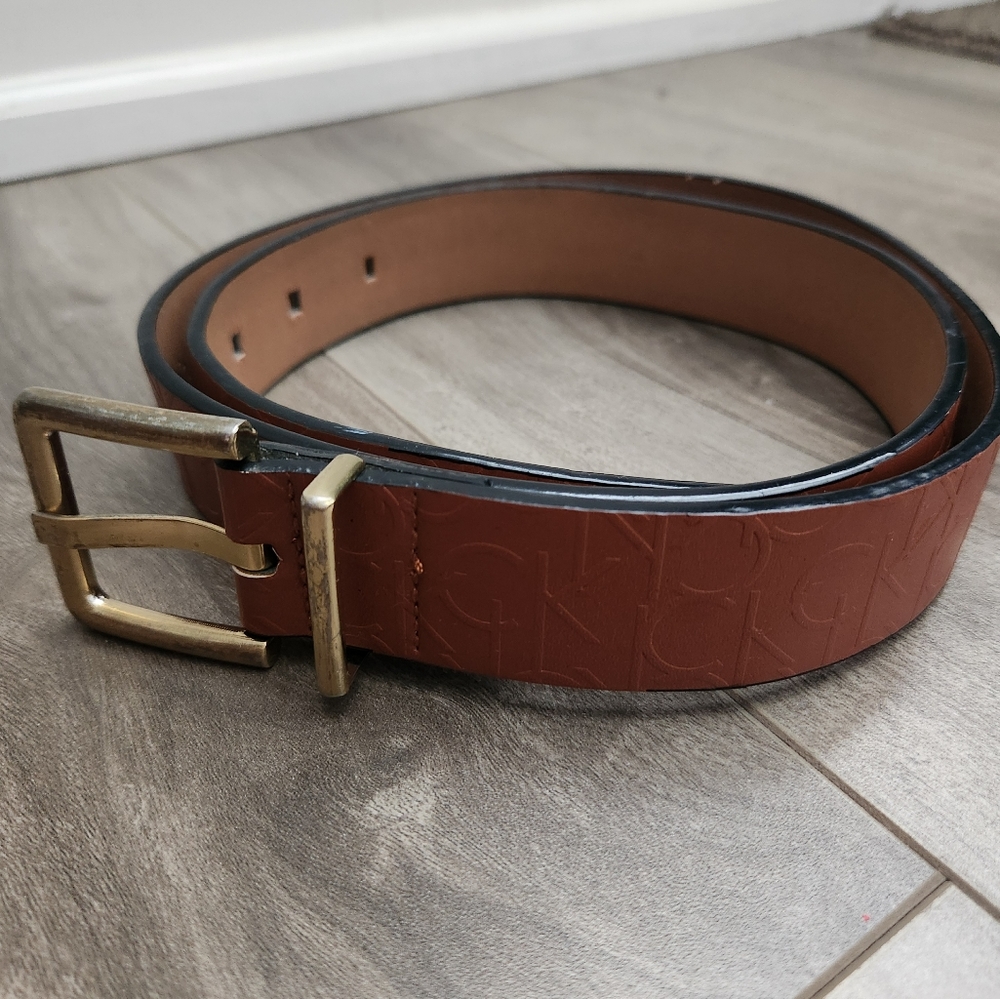 Calvin Klein Women's Logo Belt